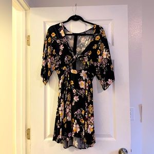 Tie front floral print dress with flowy sleeves